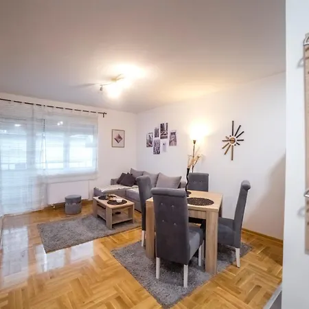 Lux Rakic بايرت