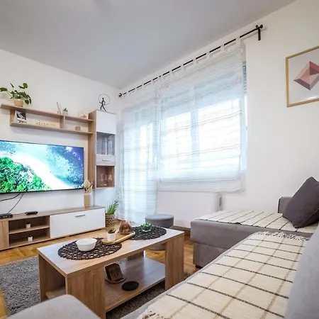 Lux Rakic شقة بايرت